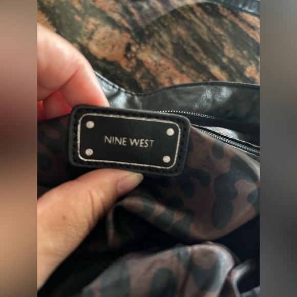 Nine West black shoulder bag. Used. - Picture 11 of 17